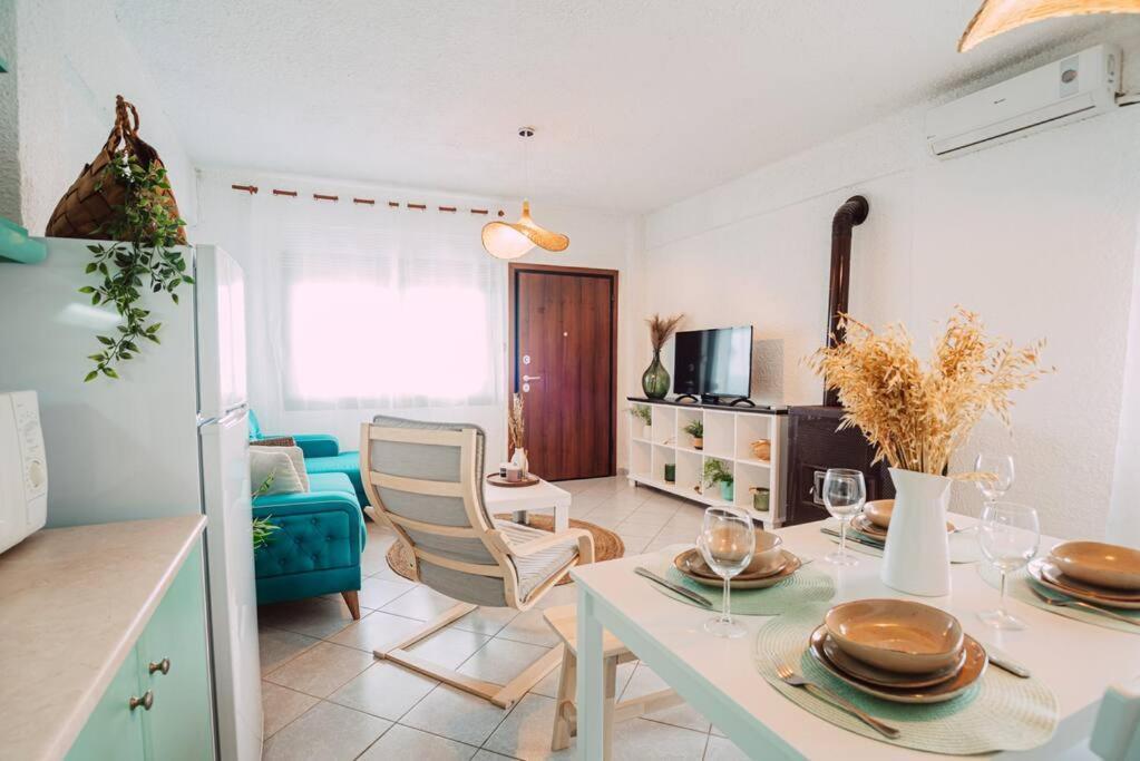 Case de vacanță Sea Breeze Paradise *