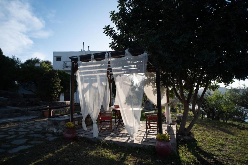 Case de vacanță Sea Breeze Paradise *